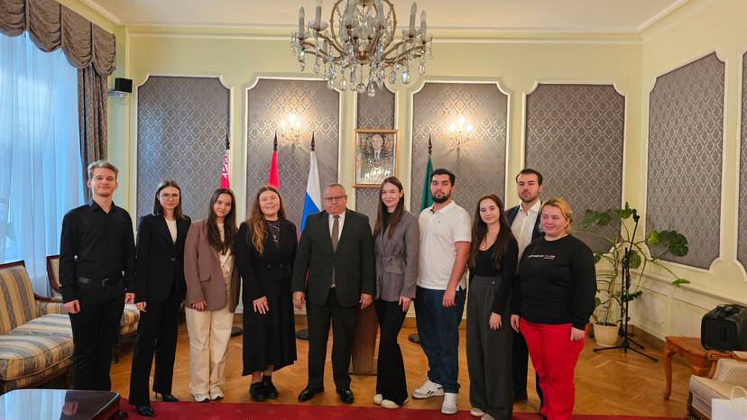 Rencontre de S.E.M l’Ambassadeur d’Algérie en Fédération de Russie avec un groupe d’étudiants, Membres de l’Association « Academy of Youth Diplomacy », basée à Kazan (République du Tatarstan)