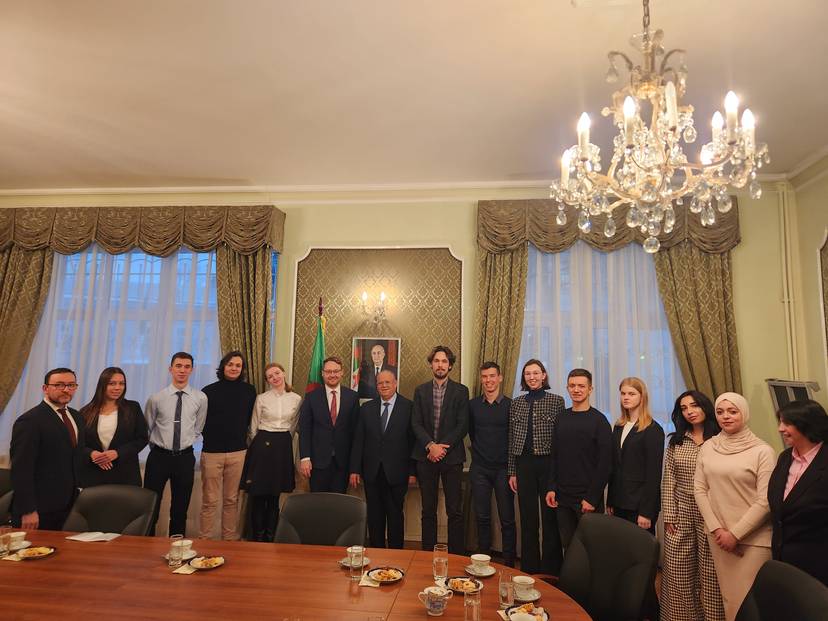 Celebration of the World Arabic Language Day (December 18, 2023) visit of the Russian HSE students to the Embassy.