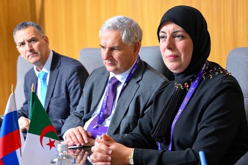 لقاء السيدة الوزيرة، المحافظة السامية للرقمنة مع نائب وزير التنمية الرقمية والاتصالات والإعلام في روسيا الاتحادية