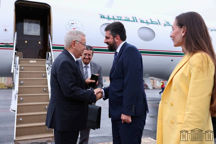 استقبال رئيس مجلس الأمة السيد عزوز ناصري في العاصمة الأرمينية ايريفان